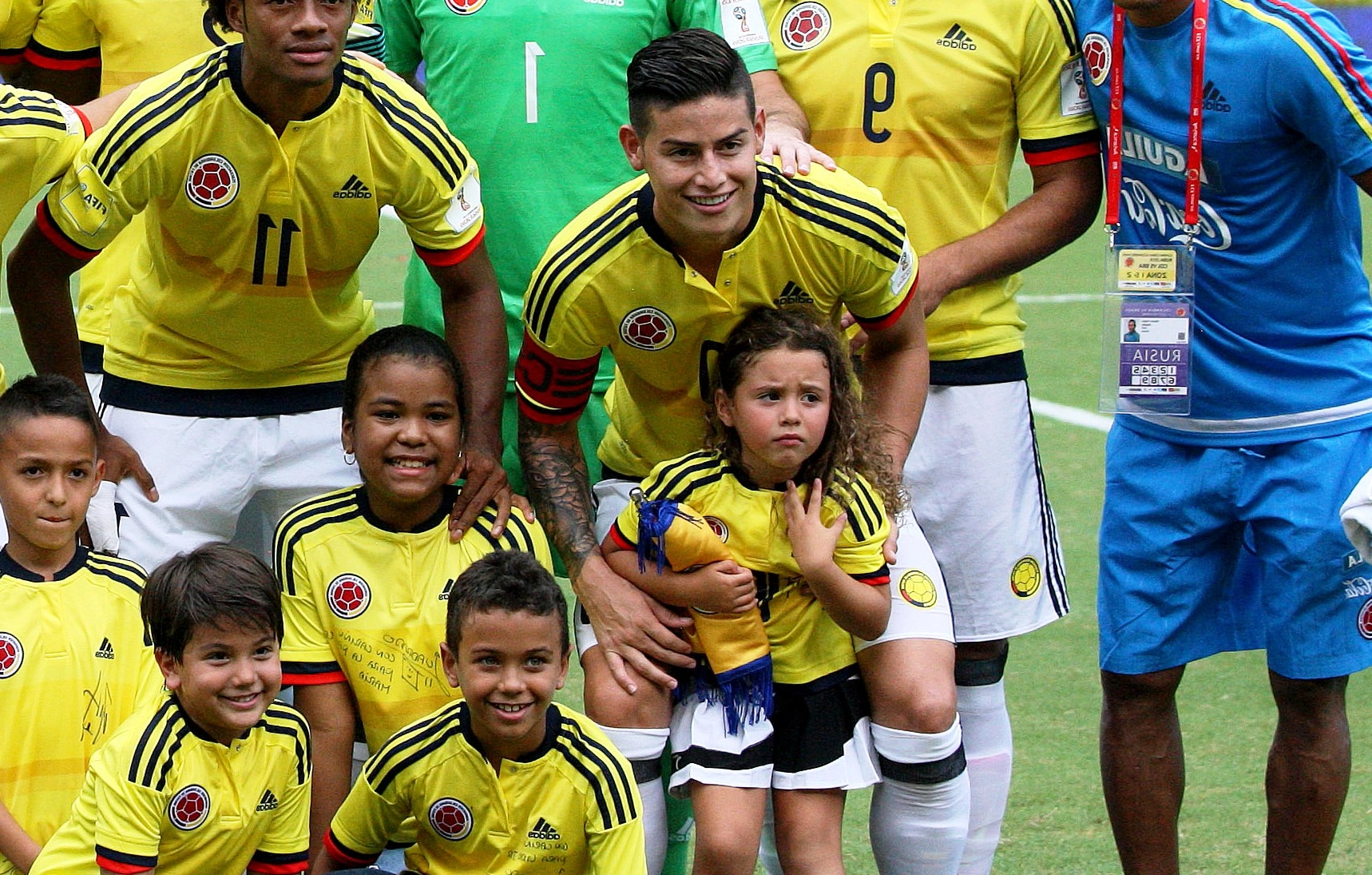 Salome, le sigue los pasos a James Rodriguez, ¡futbol y mas futbol!